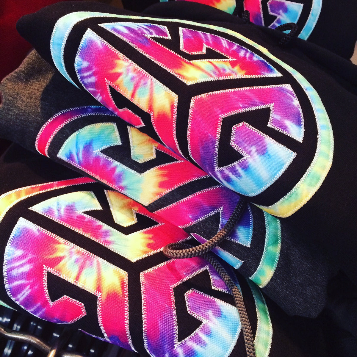 Twill Crested Tie-dye TRI-G Pullover Hoody